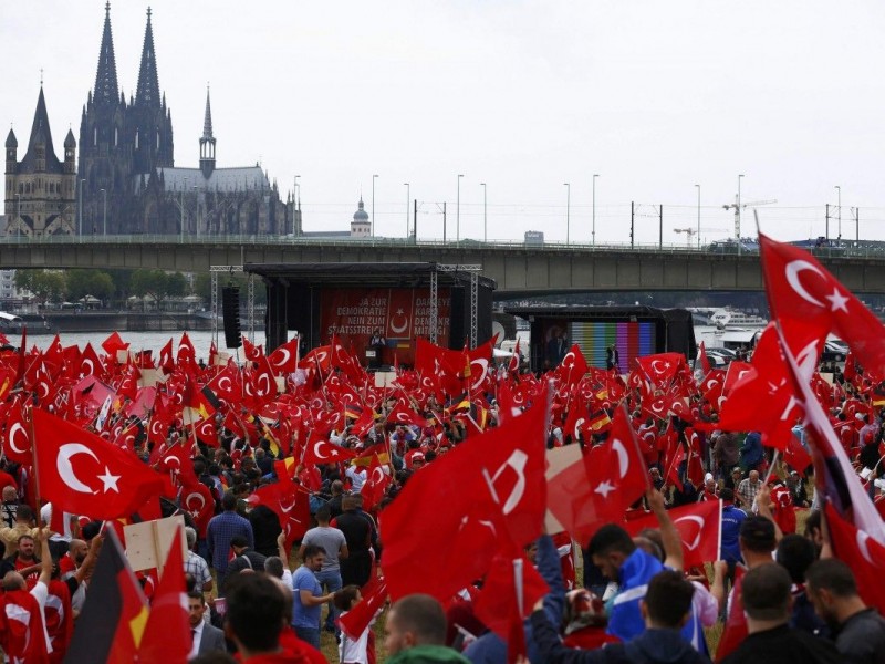 Доклад: В 2018 году более 16.000 турок получили немецкое гражданство