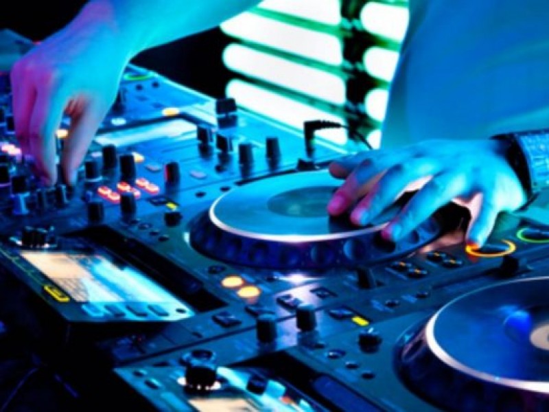 Ադրբեջանում ձերբակալել են հայկական երգ հնչեցրած DJ-ին