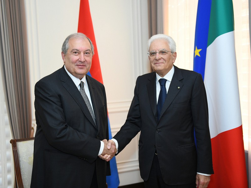 Италия с уверенностью смотрит в будущее отношений с Арменией - Серджо Маттарелла