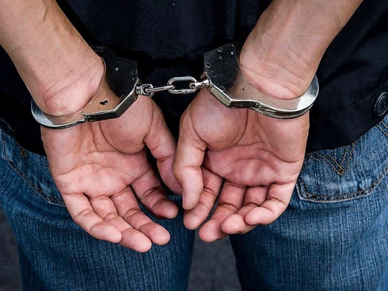 По подозрению в получении и даче взятки задержаны 4 человека, в том числе чиновники ИОБПП