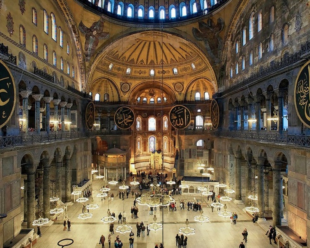 Назло решению Бундестага и христианам Эрдоган превратил Собор Святой Софии в мечеть