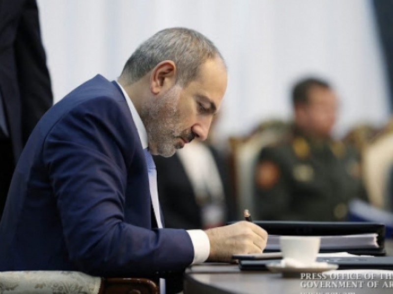 У премьер-министра Армении новый помощник 
