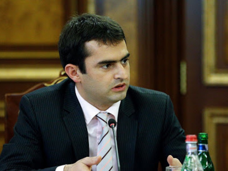 Десять отремонтированных ИВЛ, более 280 предложений: Аршакян о призыве министерства 
