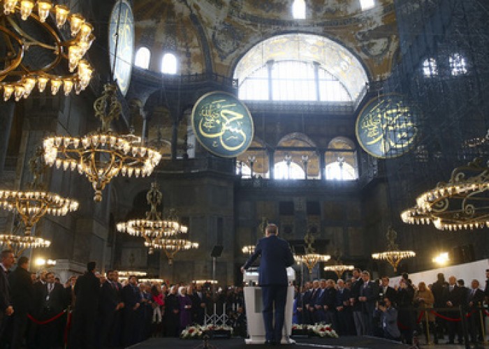 Էրդողանը զայրացրել է քրիստոնյաներին մահմեդական աղոթքով Ստամբուլի Այա Սոֆիա տաճարում