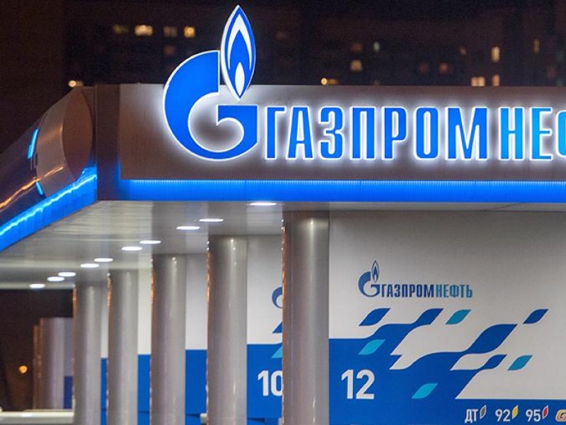 «Газпром нефть» начала первые поставки нефтепродуктов за рубли в Армению - глава компании 