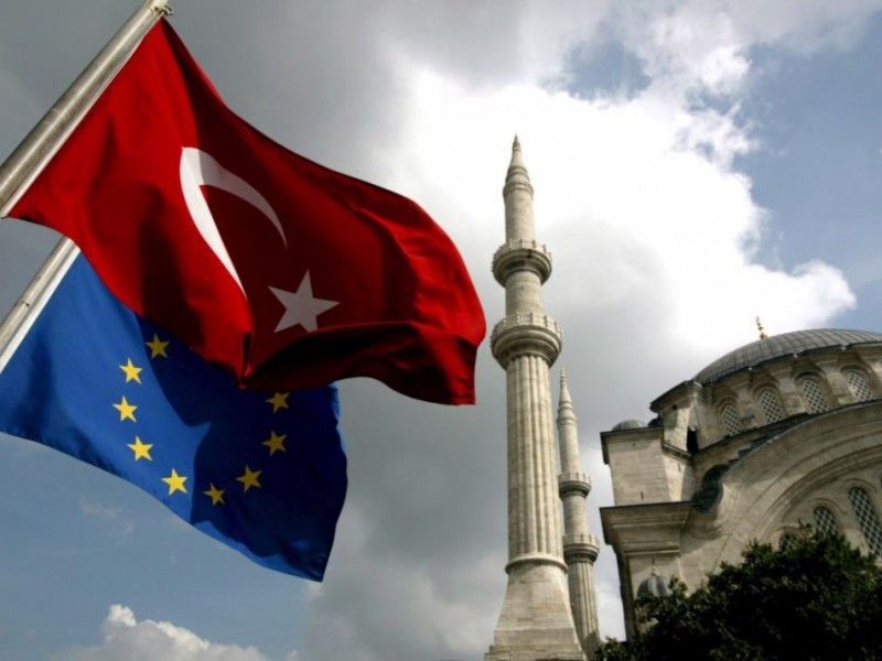 Евросоюз вводит санкции в отношении Турции из-за бурения в водах Кипра 