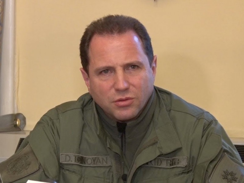 Экс-министр обороны Армении ответит на 30 вопросов членов следственной комиссии НС