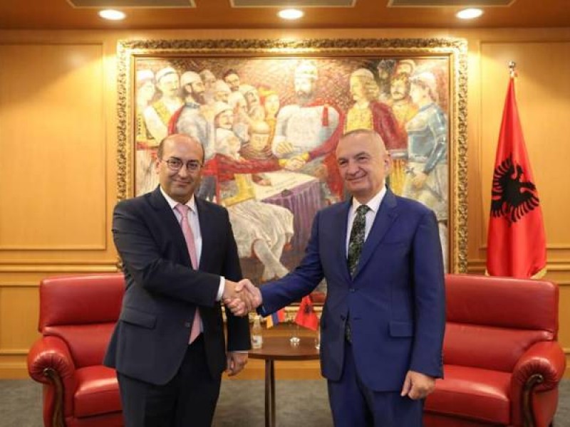 Դեսպան Մկրտչյանն իր հավատարմագրերն է հանձնել Ալբանիայի նախագահին
