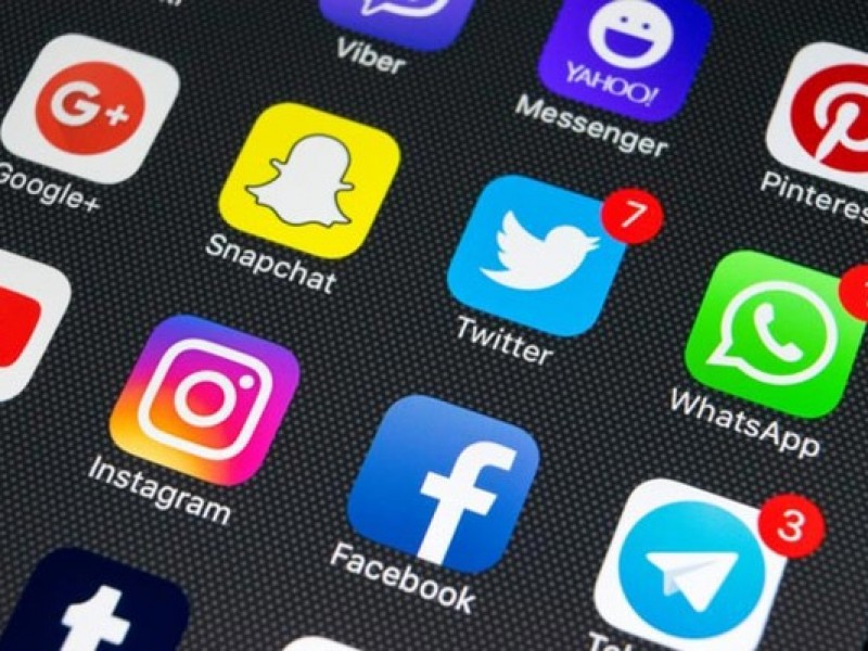 В Турции усилят контроль за соцсетями и грозят ограничить доступ к Facebook и Twitter