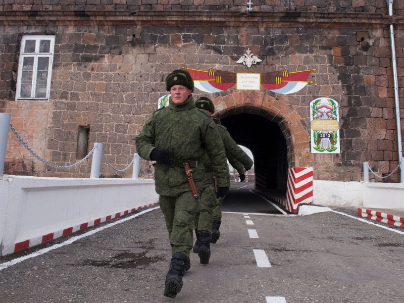Без паники:  Российская 102-я военная база в Гюмри проведет военные учения