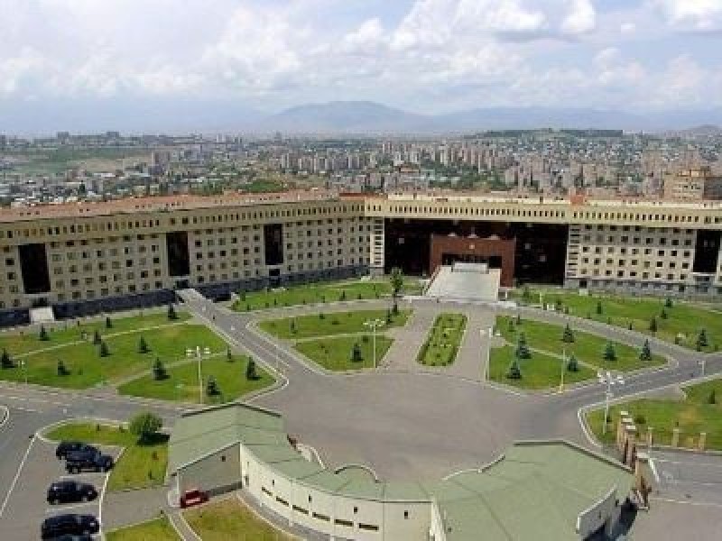 Минобороны Армении заявило о тяжелом состоянии получившего ожоги военного контрактника  