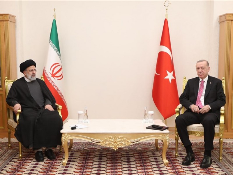 Иран, Россия и Турция могут поддерживать безопасность и стабильность в регионе - Раиси