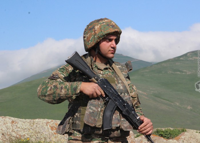 Минобороны Армении провело проверки на боевых позициях