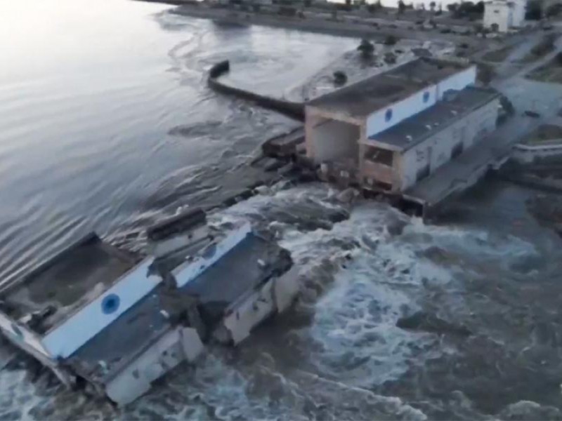 Число погибших в результате наводнения после разрушения Каховской ГЭС превысило 40
