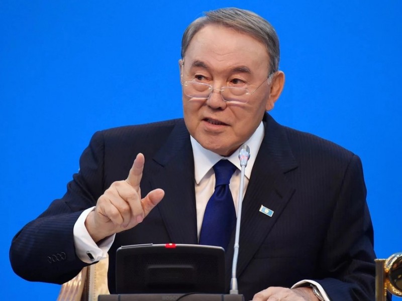 Назарбаев отправил правительство Казахстана в отставку