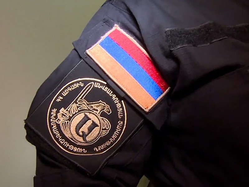 СНБ Армении задержала сотрудника Полиции в момент получения взятки