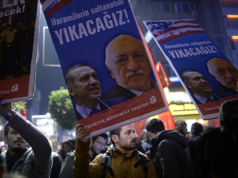 В Турции выдан ордер на задержание 74 военных по подозрению в причастности к путчу