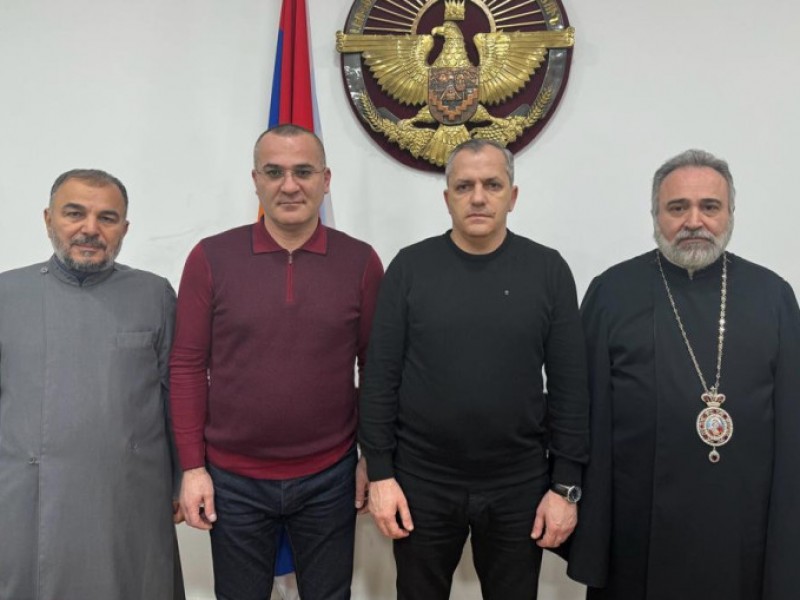 Глава Армянской епархии Румынии встретился с президентом Арцаха