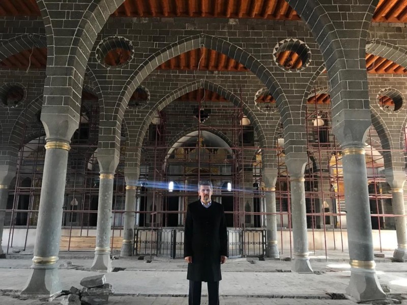 Каро Пайлан посетил армянскую церковь Св. Киракоса в Диарбекире
