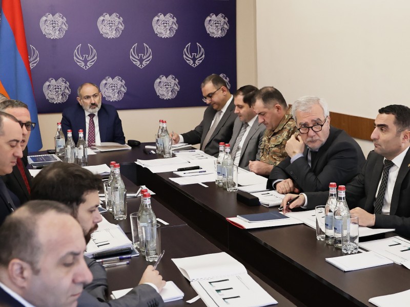 Пашиняну представлен отчет о деятельности Военно-промышленного комитета за 2023 год