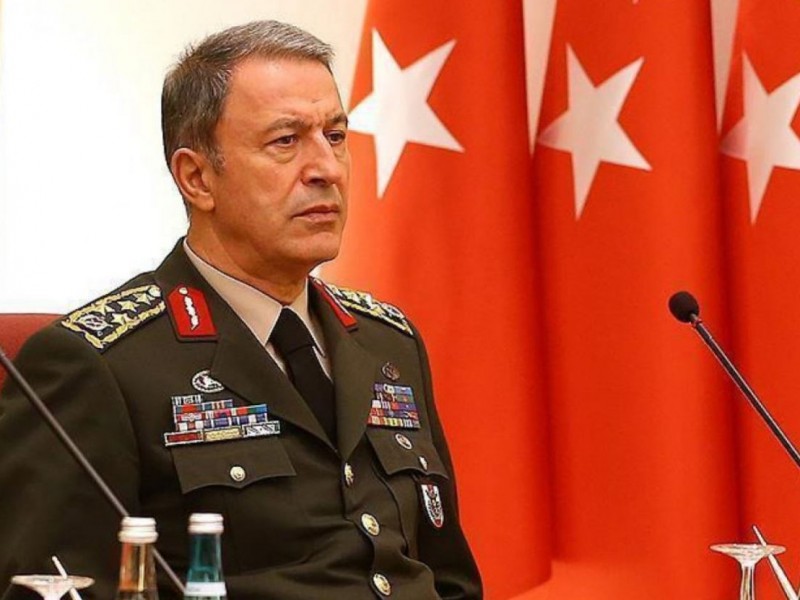 Министр обороны Турции Хулуси Акар и греческие депутаты вступили в острую перепалку