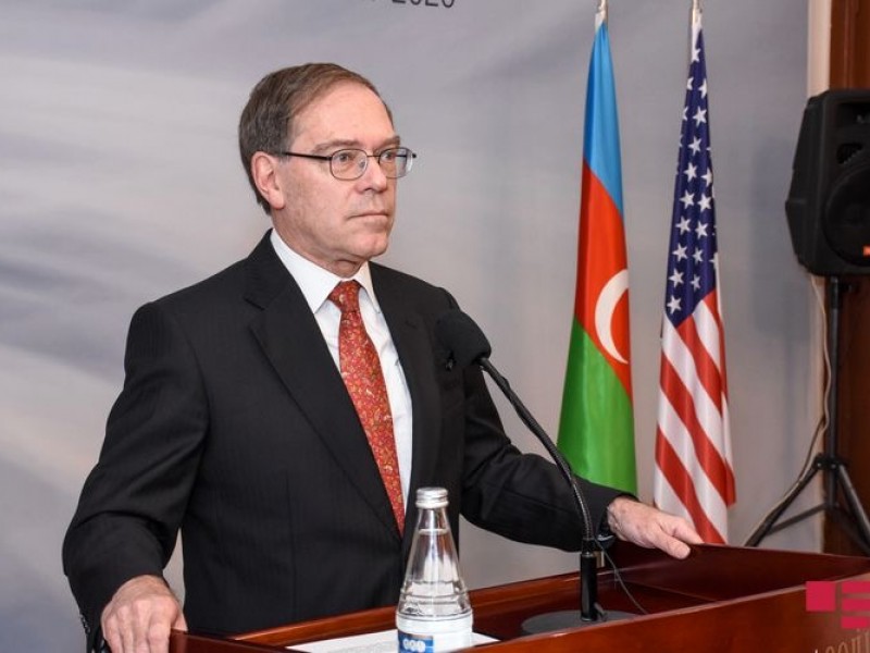 США оказывают помощь для перемещения азербайджанцев на оккупированные территории Арцаха