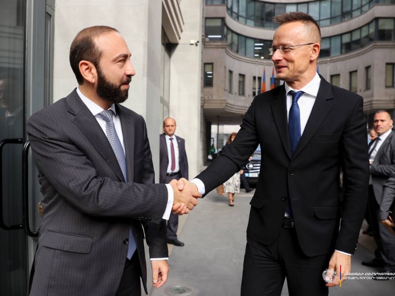 Стартовала встреча министров иностранных дел Армении и Венгрии в формате тет-а-тет