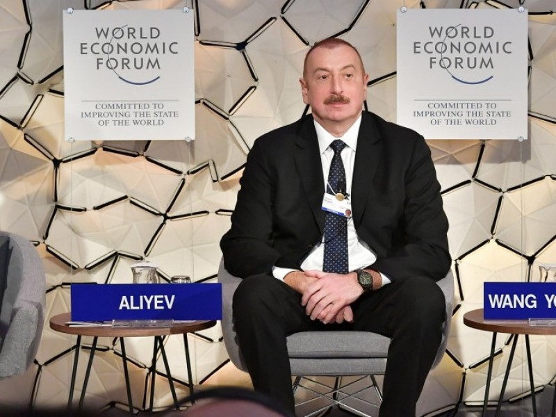 Алиев в Давосе выступит на панельной сессии, посвященной Среднему коридору