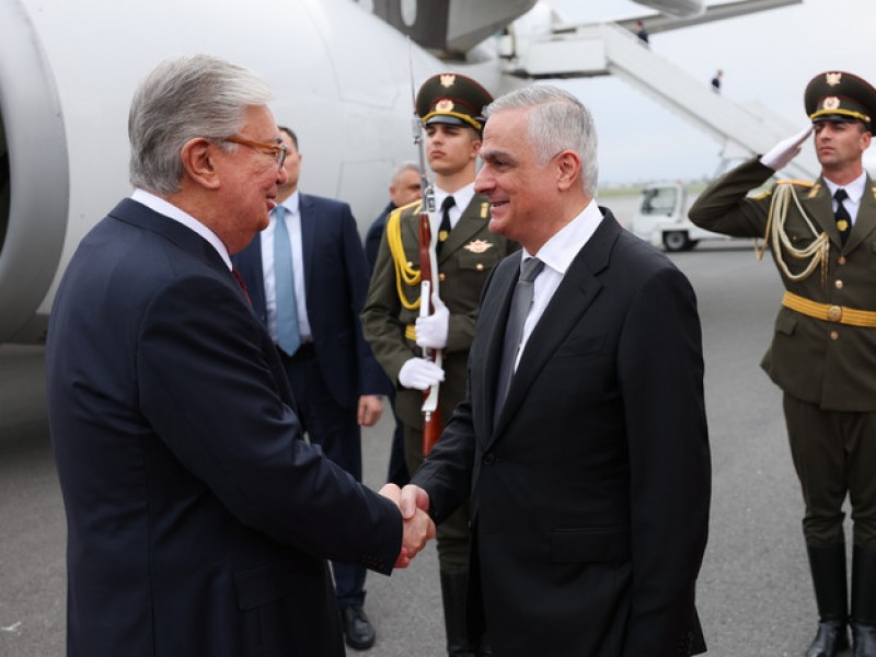 Президент Казахстана прибыл в Армению с официальным визитом