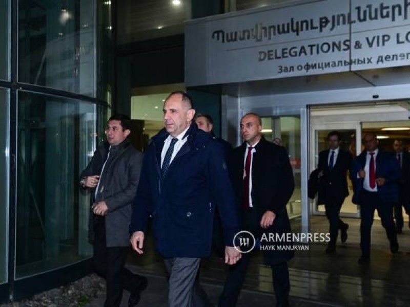Глава МИД Греции прибыл в Ереван с официальным визитом