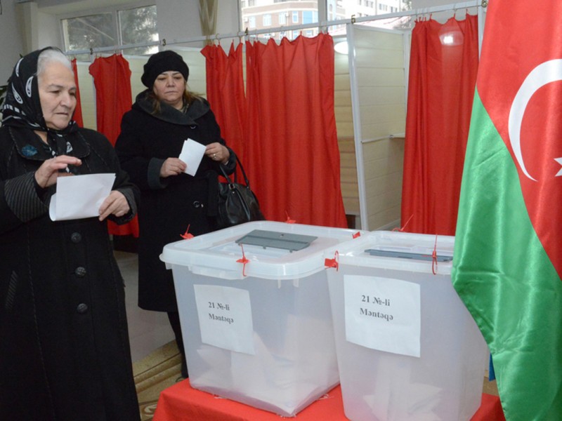 В парламентских выборах в Азербайджане примут участие 20 партий 