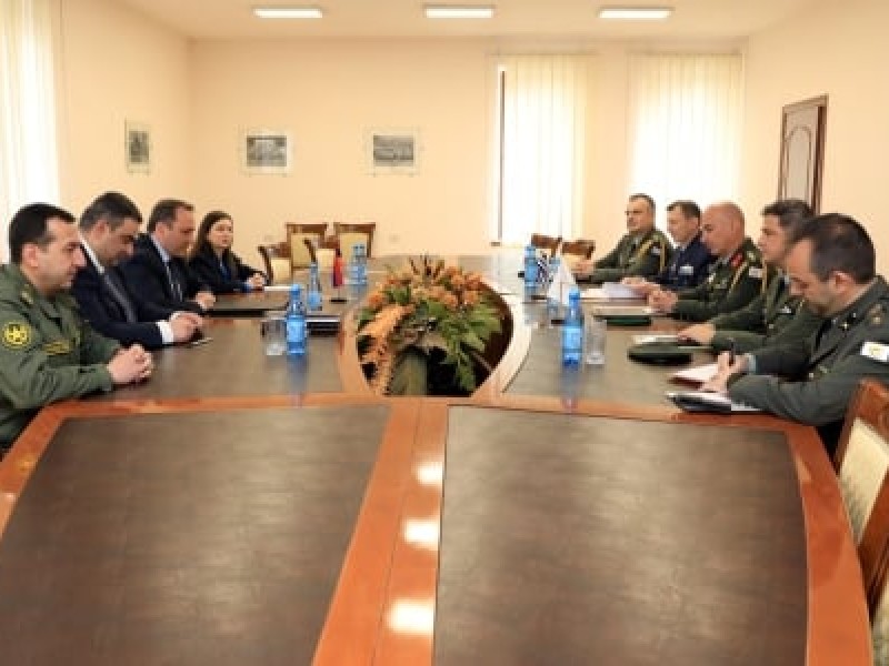 В Ереване подписан план военного сотрудничества Армения-Греция-Кипр