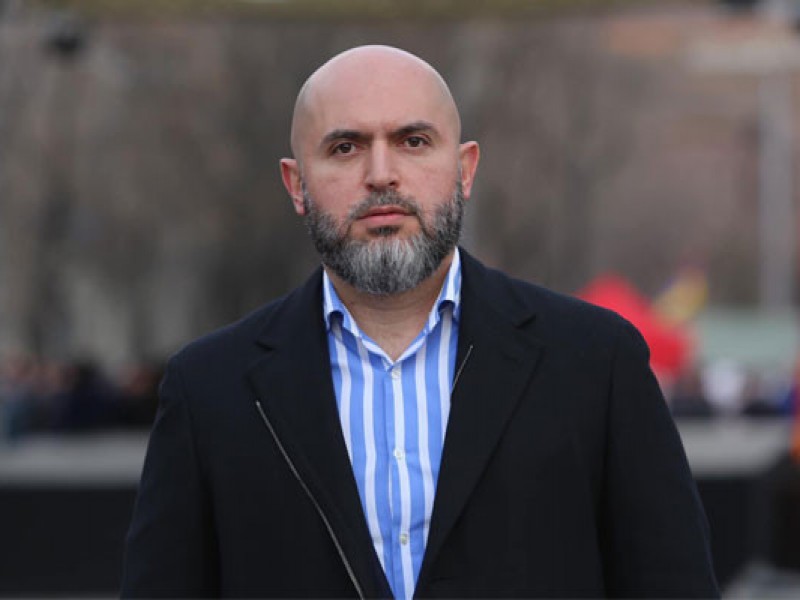 Как в Армении относятся к Николу Пашиняну? Ашотян проанализировал результаты опроса IRI