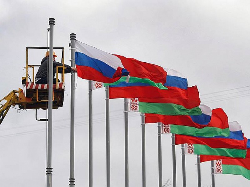 Белоруссия должна обладать одинаковыми правами с РФ в рамках Союзного государства – посол