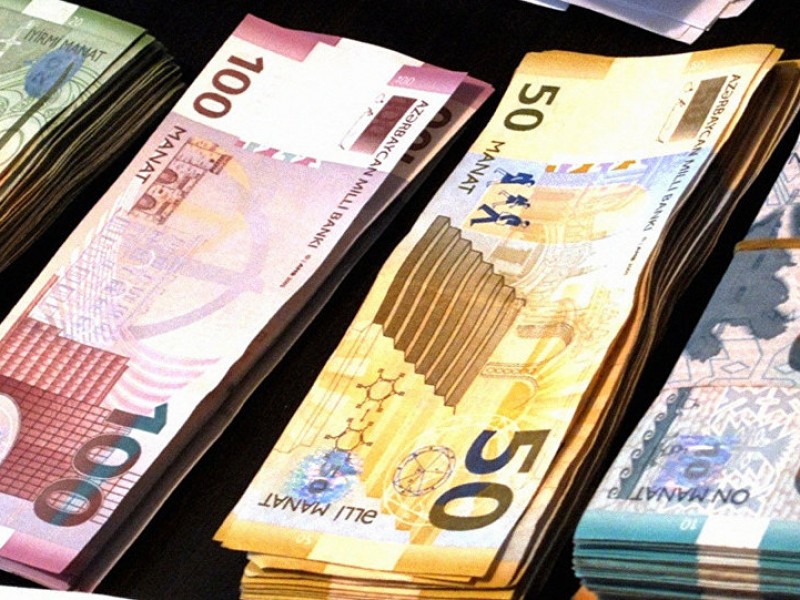 Азербайджан постепенно перестанет выпускать бумажные деньги