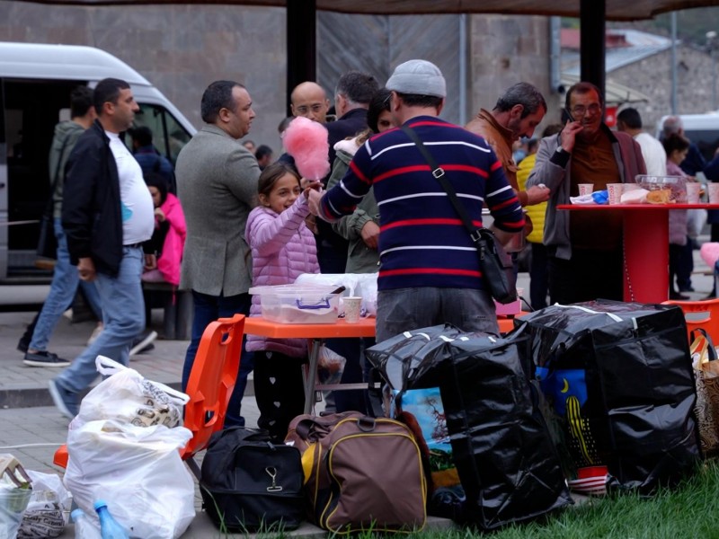 Правительство Армении запускает социальную программу для переселенцев из Арцаха