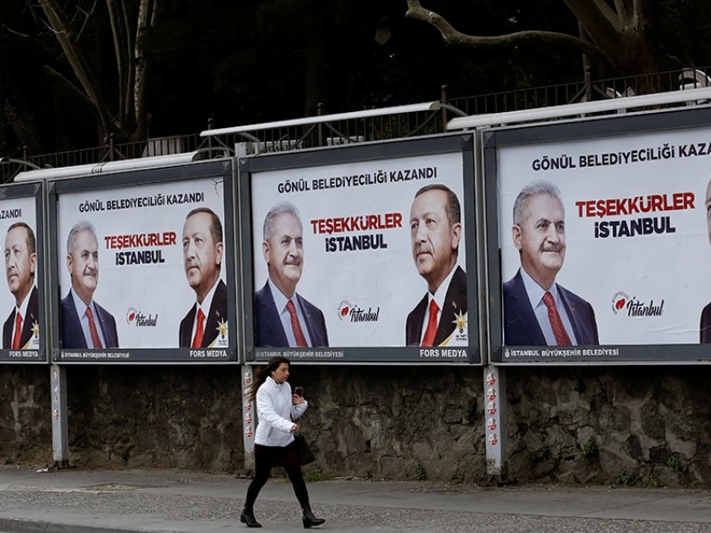 Правящая партия Турции парализована - социолог 