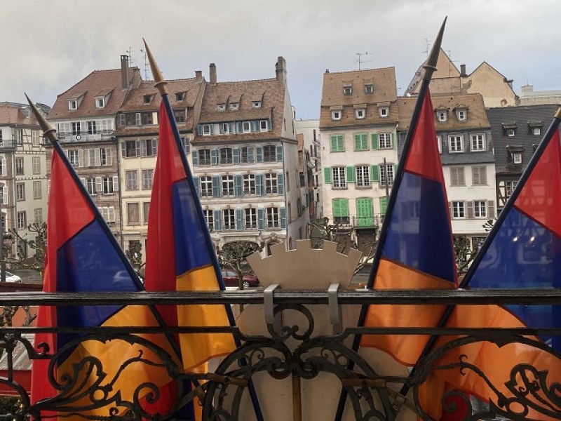 Այսօրվանից Ստրասբուրգի քաղաքապետարանի շենքի վրա ծածանվելու է Հայաստանի դրոշը