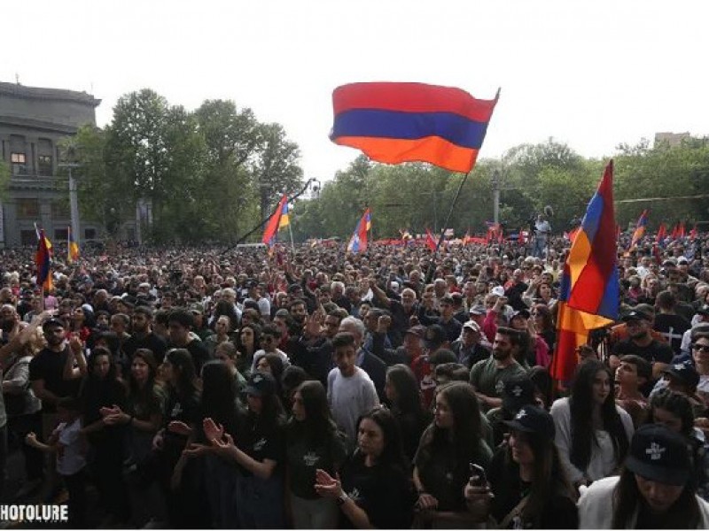 Эксперт: месседж оппозиции более шире, чем только проблема Карабаха