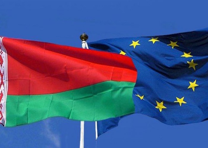 ЕС призвал Минск немедленно освободить кандидата в президенты Бабарико и его сына