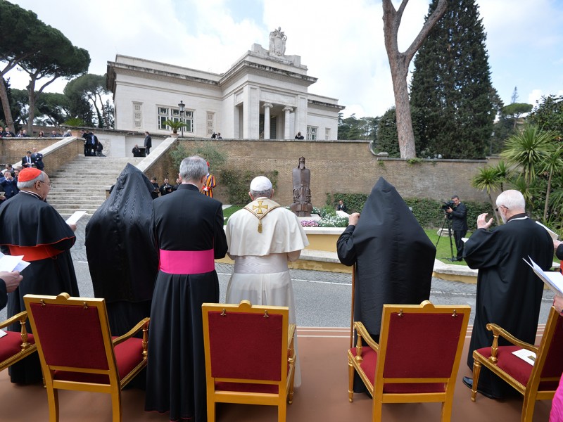 В Ватикане торжественно открыта статуя Святого Григора Нарекаци