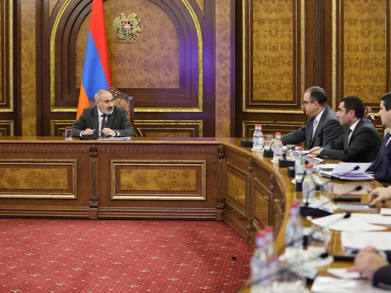 Вице-премьеры отчитались Николу Пашиняну 
