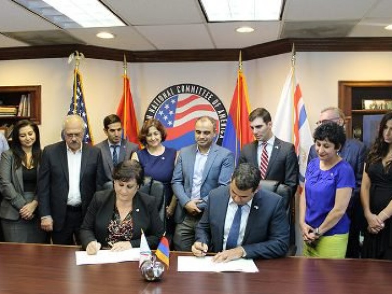 Армянская и ассирийская общины подписали в Лос-Анджелесе меморандум о сотрудничестве