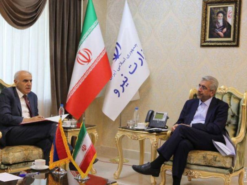  Посол Армении обсудил с министром энергетики Ирана вопросы армяно-иранских отношений