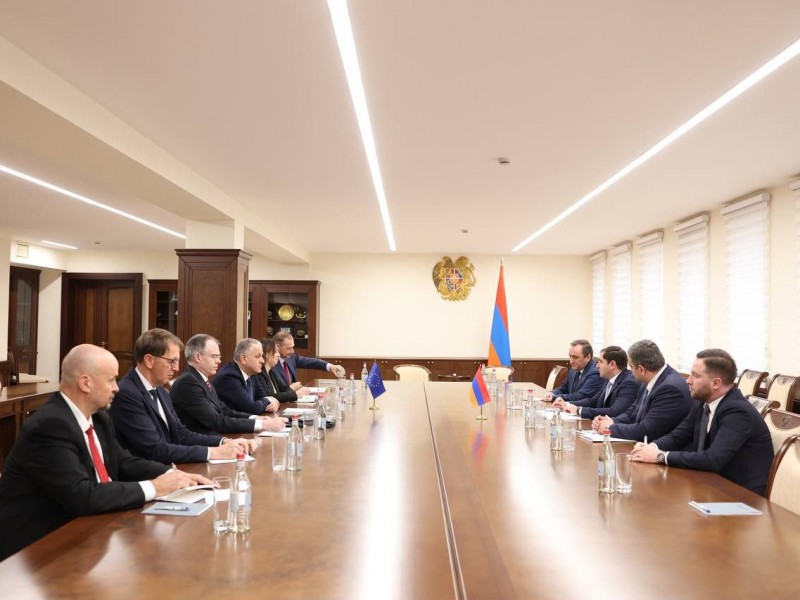В Минобороны обсудили вопросы, касающиеся перспектив сотрудничества между Арменией и ЕС