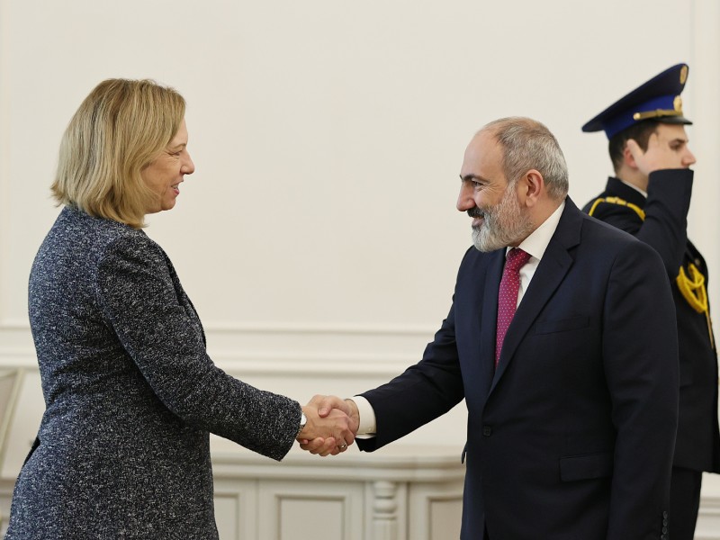 Пашинян и посол США обсудили процесс нормализации армяно-азербайджанских отношений
