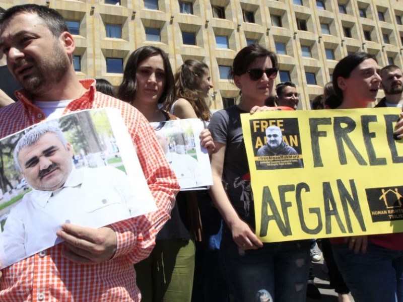 ԵՄ-ն պահանջում է հետաքննել ադրբեջանցի լրագրող Մուխթարլիի առևանգումն ու ազատազրկումը