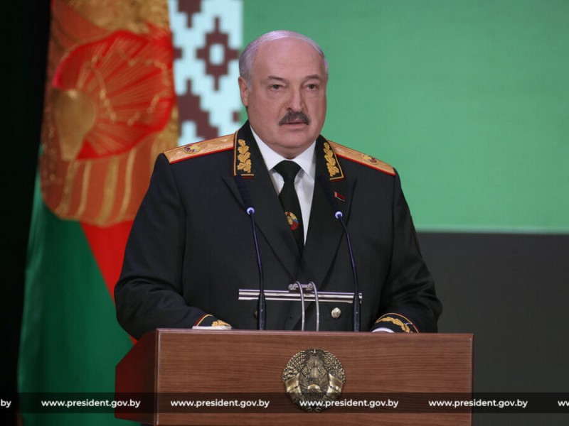 Лукашенко подписал указ о порядке перевода госорганов на работу в военное время