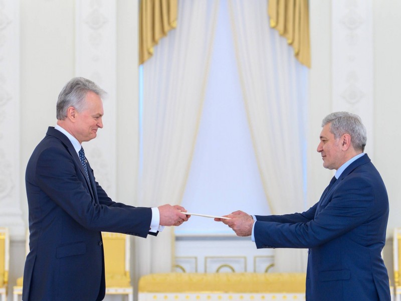 Դեսպան Հովհաննես Իգիթյանն իր հավատարմագրերն է հանձնել Լիտվայի նախագահին
