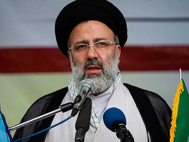 Президент Ирана призвал разобраться с прибрежной территорией на Каспии